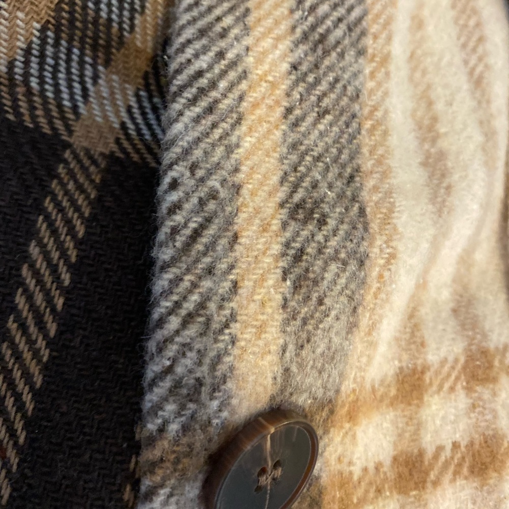 Fall Vibes! Nwot Long Flannel Shacket - image 6